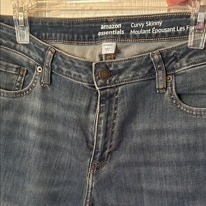 Amazon Essentials Women’s Curvy Skinny Jeans - Classic Blue